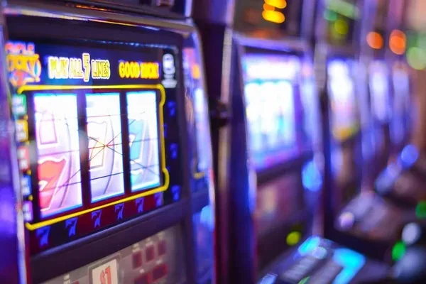 q769 Slot Tornado